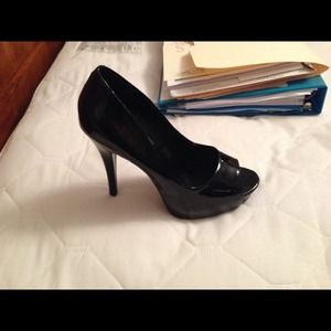 Jessica Simpson Open Toe Black Heel