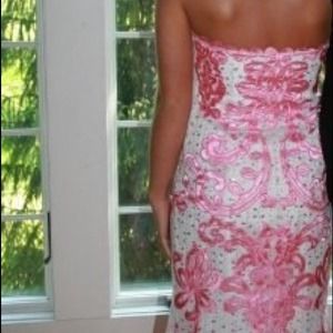 Beautiful floor length Jovani prom dress