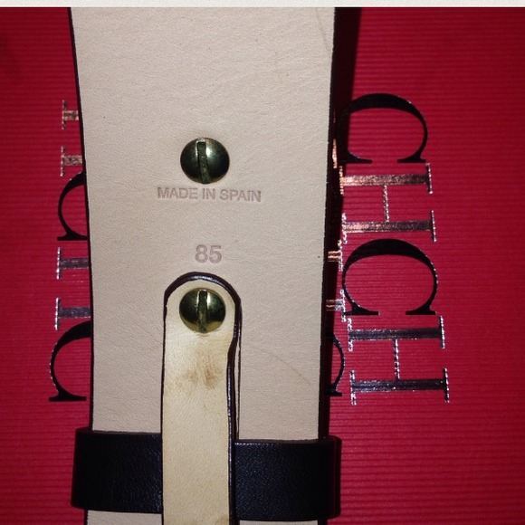 Authentic Carolina Herrera CH LOGO BUCKLE - Picture 3 of 4