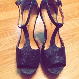 JustFab Open Toe Black Heels