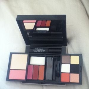 🎉Givenchy Makeup Palatte! For yalena1 😊