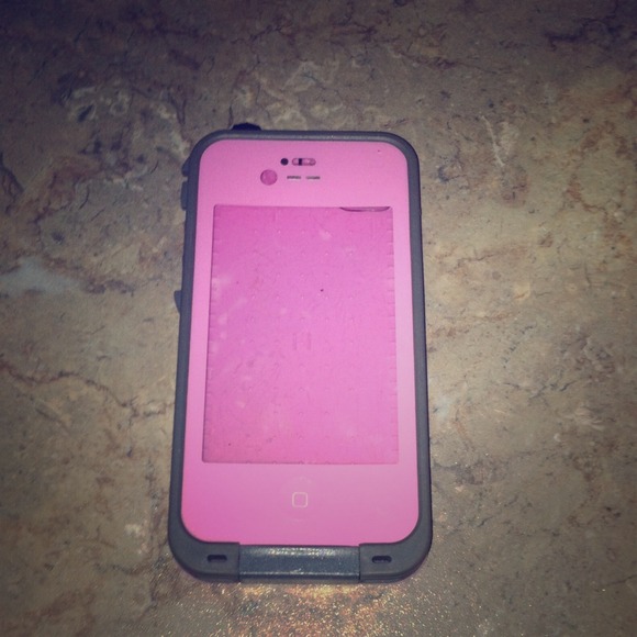 iPhone 4 Lifeproof case
