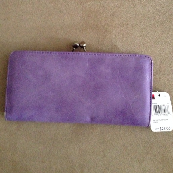 🎀NWT purple Wallet.  Brand: mundi🎀