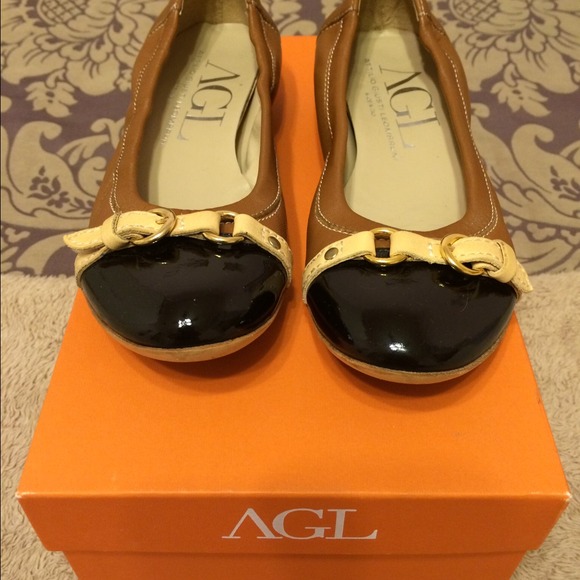 AGL soft leather shoe hand made Italy.