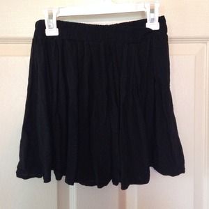 🚫Traded 🚫. Brandy Melville Luma Skirt ❤️