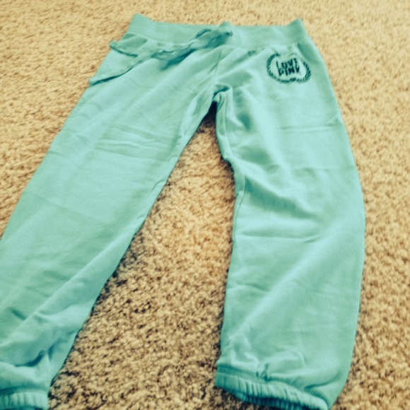 NWOT VS sweatpants capris