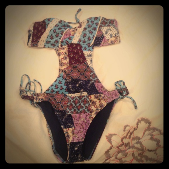 Sold!!!!! Lucky Brand monokini