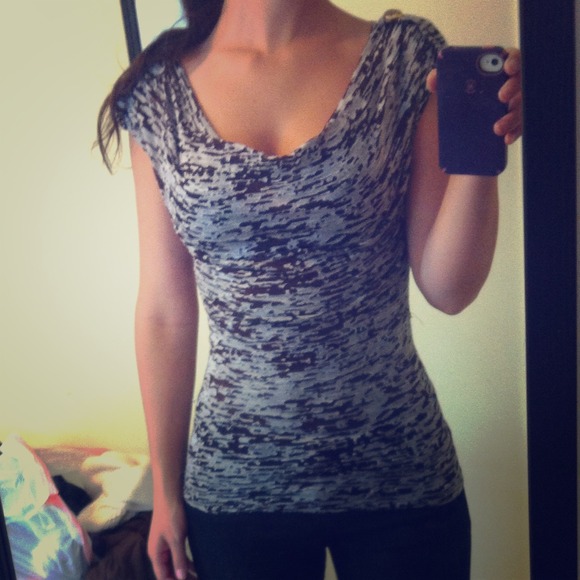 SOLD**Brown and white short sleeve top