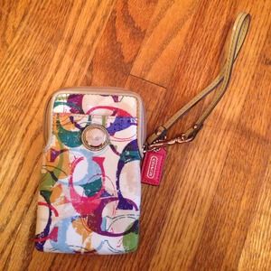 SOLD**Coach wristlet