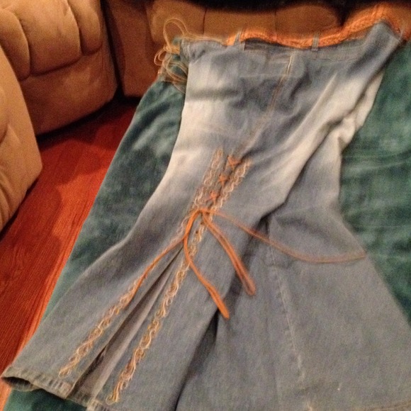 Sunshine blue jeans.  30''  inseam.