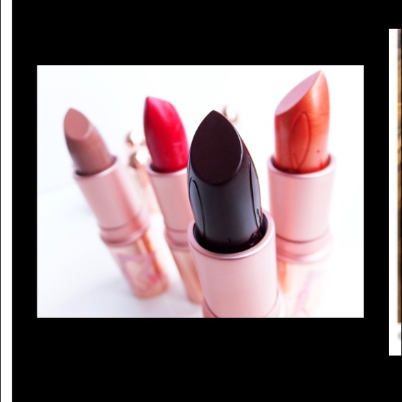 UNAVAILABLE- MAC Riri Talk that talk lipstick-LE