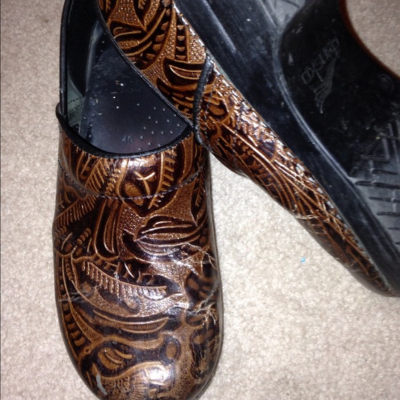 Brown Dansko Clogs!!!