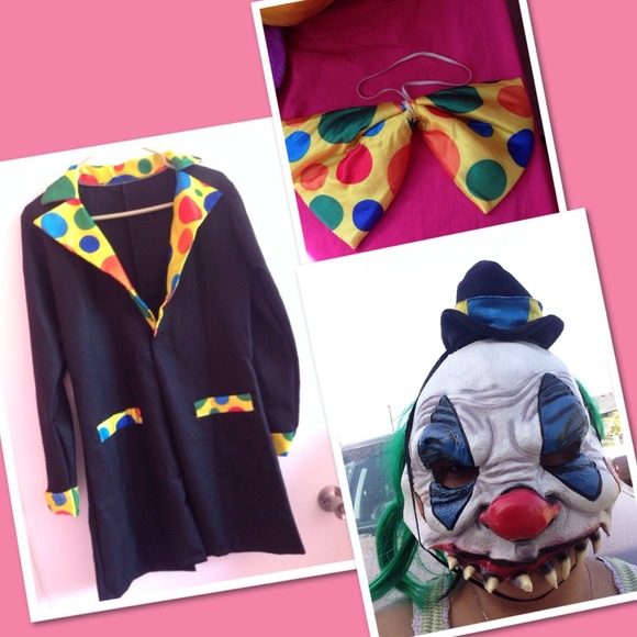 Scary clown Halloween costume