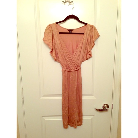 🚫SOLD in bundle🚫H&M gold butterfly sleeve dress