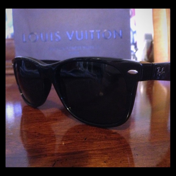 SOLD Auth. Ray-ban