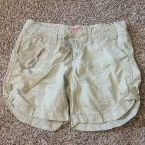 Kaki shorts