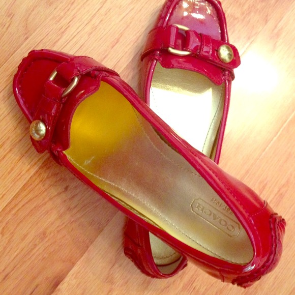 Red coach flats