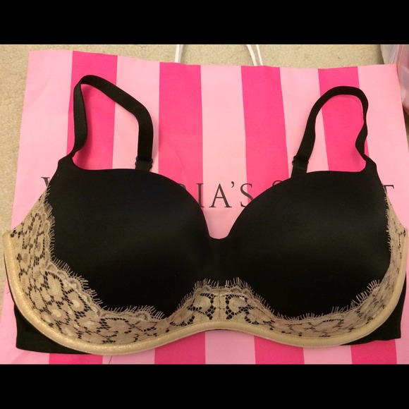 🎀 Victoria's Secret Push Up Bra 🎀