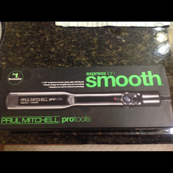🚫SOLD🚫Paul Mitchell Flat Iron 1.25"🚫SOLD🚫