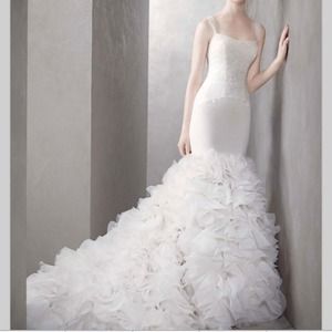 💃Vintage Vera Wang Wedding Gown 2012