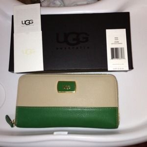 Authentic Ugg wallet zip around
