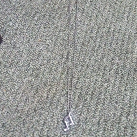 Music note necklace