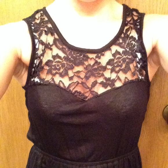Brand New!!! Black peplum top! Lace inset - Picture 2 of 3