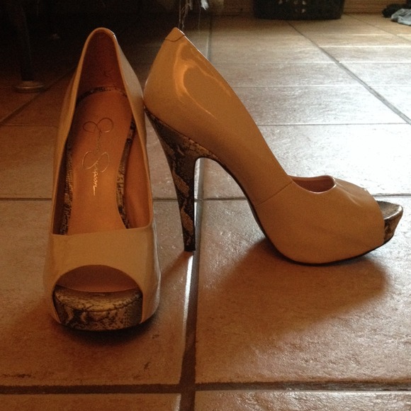 Nude Jessica Simpson Heels