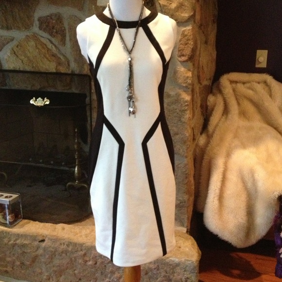 Jessica Simpson Dresses & Skirts - 🎉🎈2x HOST PICK!🎈🎉  J. Simpson colorblock dress