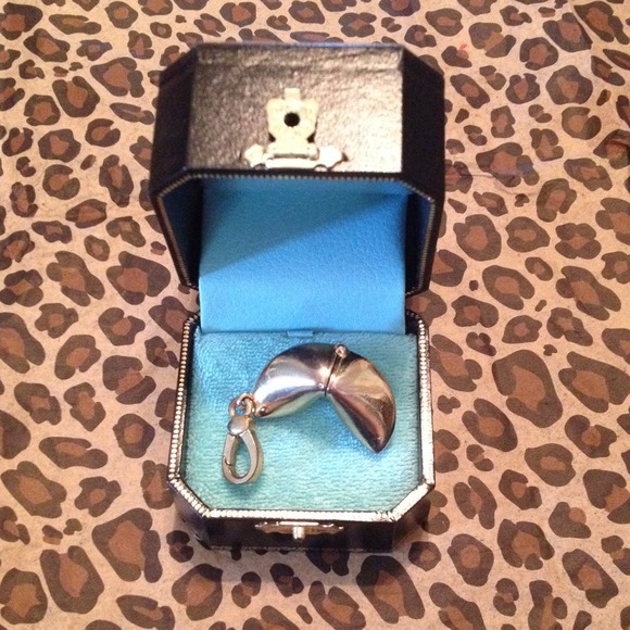 Juicy charm