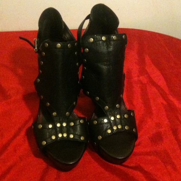 Black leather lucky wedges - Picture 1 of 4
