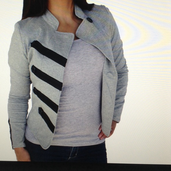🔴sold bundle REG $27 LAST ONE!✨GREY Jacket - Picture 2 of 3