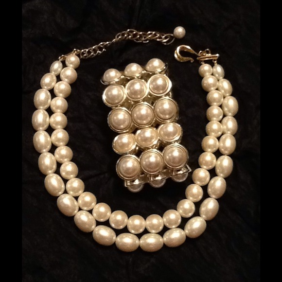Pearl collar & bracelet