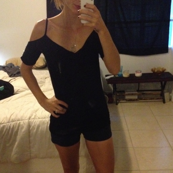 Cutout sleeved top, with studs!