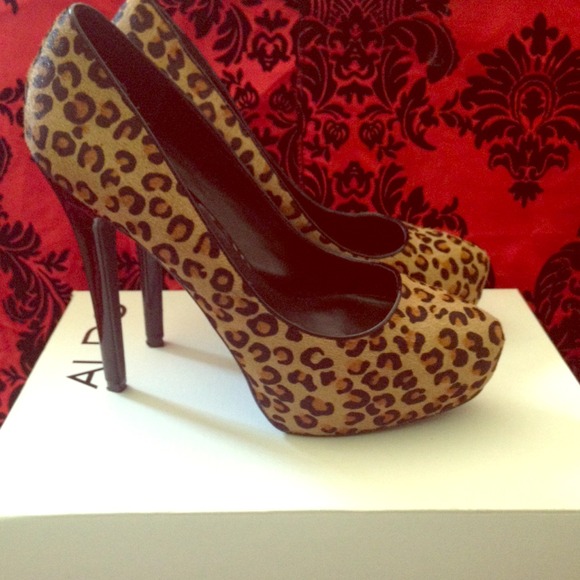 Aldo - Nolton - Picture 1 of 3