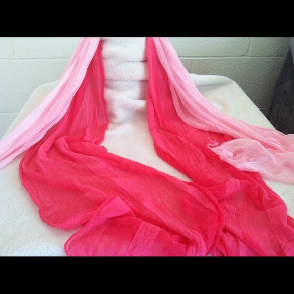 >>Sold In Bundle<<  Cute Pink/Light Pink Scarves - Picture 3 of 4