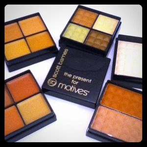 Motives "The Present" stackable makeup