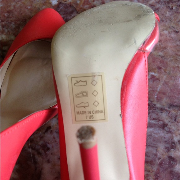 Shoes - Picture 4 of 4