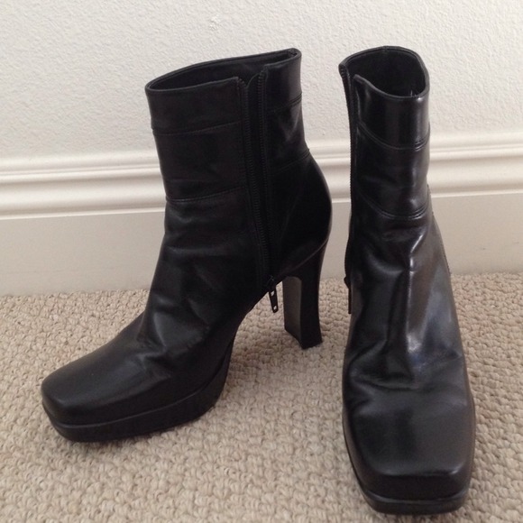 Nine West Boots! 👢