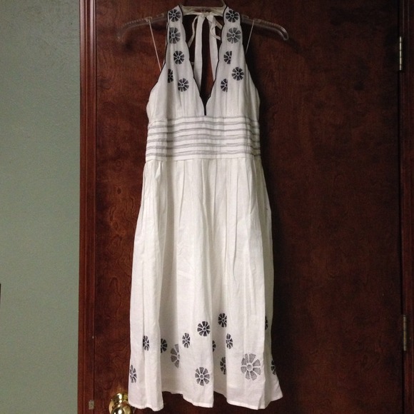 Gorgeous white halter dress with beautiful detail