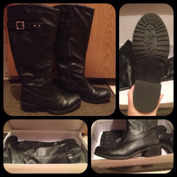 Black knee boots