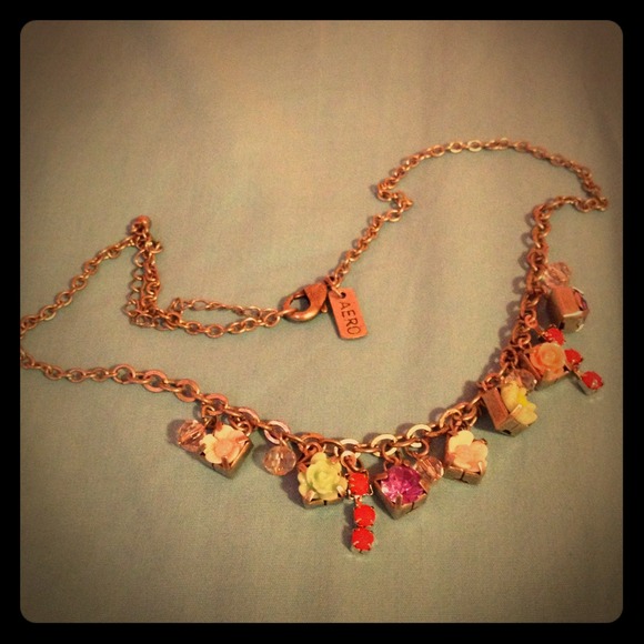 Aero Neckless