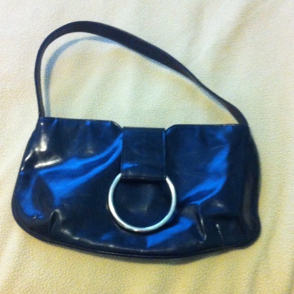 Black clutch