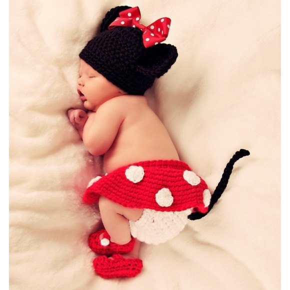 PRICE REDUCED🎉🎉 Minnie Mouse infant outfit