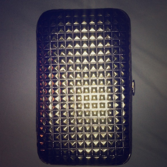 Gold toned iPhone wallet📱