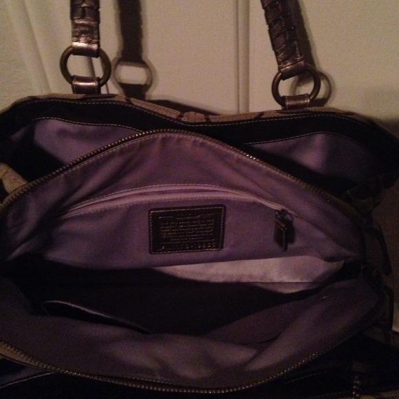 Coach Sold In Bundle - Picture 2 of 4