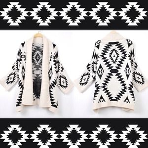 🌀 FLASH SALE Brand new Aztec Sweater🌀