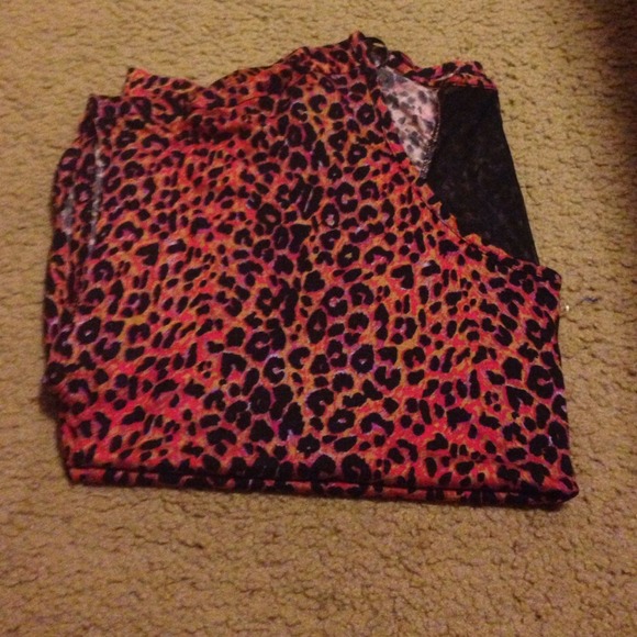 Cheetah Printed Short Sleeved Top