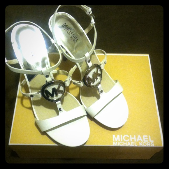 *****REDUCED***** NWT/NWB Michael Kors heels