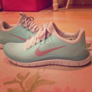 Nike Free Runs